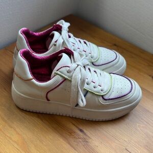 Steve Madden girls sneakers size 5